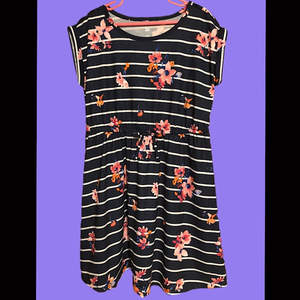 Girls dress